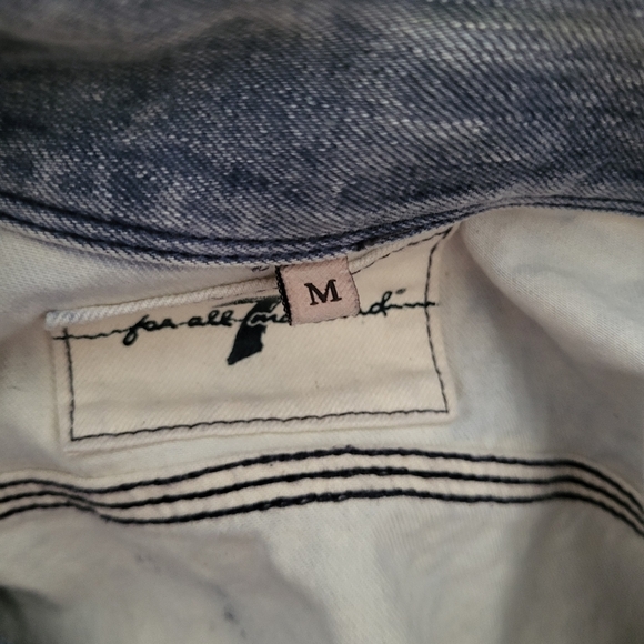 7 For All Mankind Denim Jacket in Washed Blue Size Medium - Picture 11 of 11